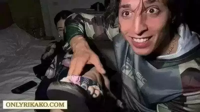 POST THUMB