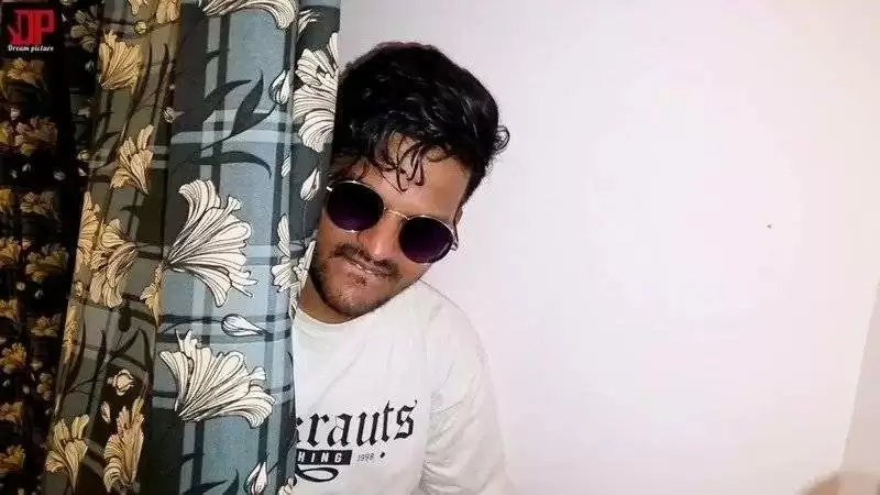 POST THUMB