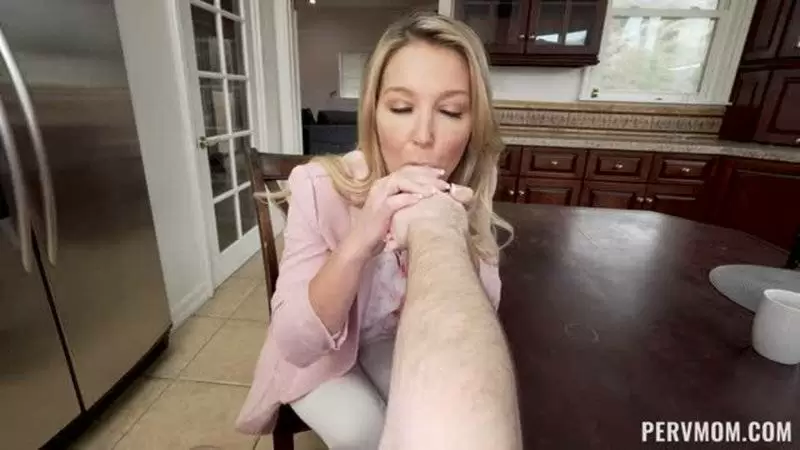 POST THUMB